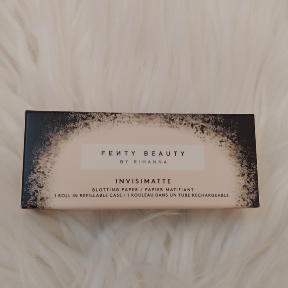Fenty Beauty Other - 💖FIRM! NWT FENTY BEAUTY INVISIMATTE BLOTTING PAPER